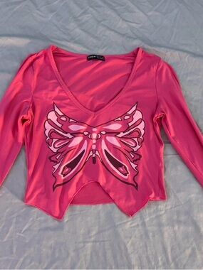 SHEIN Hot Pink Butterfly V-Neck Cropped Top